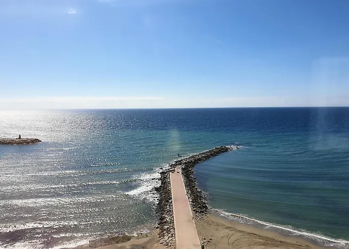 Skol 617 Beachfront Two-Bedrooms Duplex With Sea Views